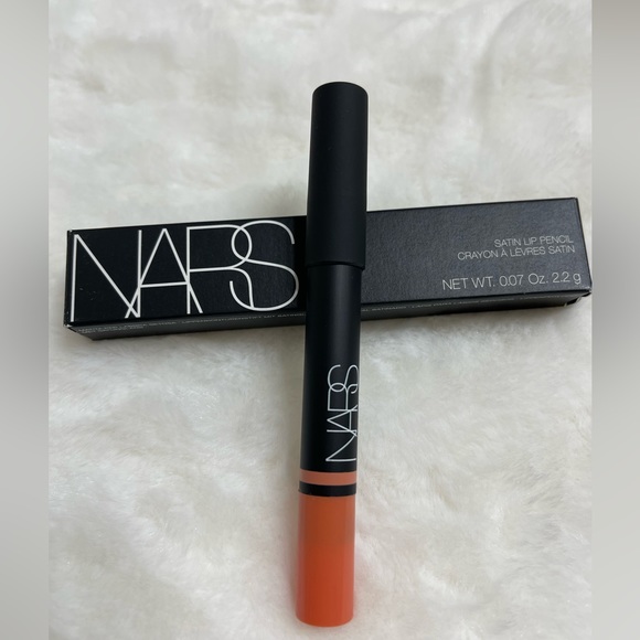 NARS Torres del Paine Satin Lip Pencil 👄✨ - Picture 7 of 7